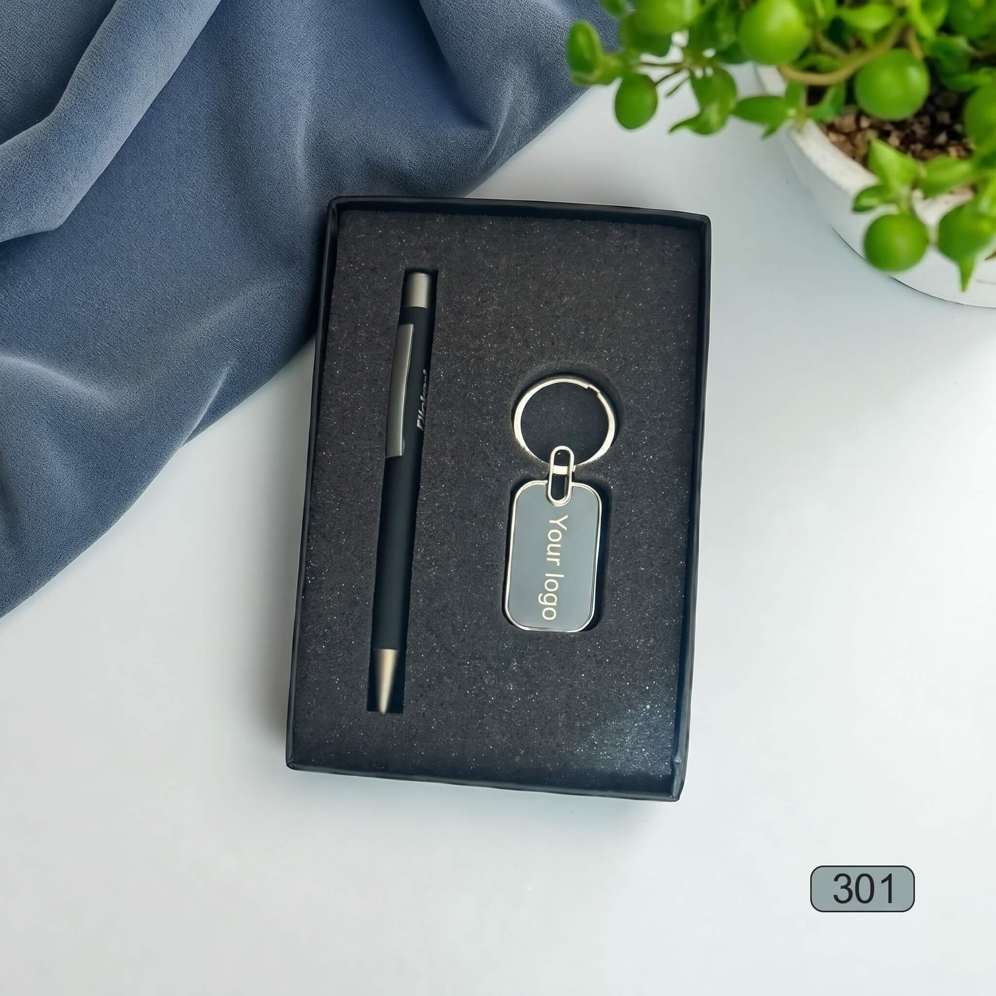 Custom 2 in 1 Corporate Gifting Set Pen and Keychain